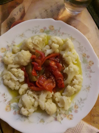 Hoy para comer acelgas hervidas y chuletón de vaca gallega vieja con seis semanas de maduración en cámara 30
