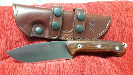 Vendo cuchillo j&v axarquia con cachas de cocobolo y hoja de acero mv58 , nuevo , esta en Valencia 02