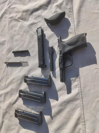 VENDO PISTOLA SW MP 9, 3 CARGADORES, MUELLE/VARILLA DE COMPÈTICION, SE PUEDE PROBAR, LA CAMBIO , POR DEJAR 01