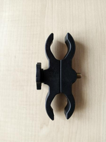 Vendo soporte/acople para linterna.

15€ puesto en casa por mensajeria 00