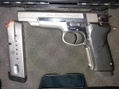 Hola,

Un amigo vende esta pistola de precisión, se encuentra en Barcelona, pide por ella 700€ con el 01