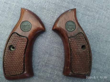 Vendo cachas para revólver Astra 680, 250 y NC6.
Una está rebajada para facilitar la expulsión de las 00