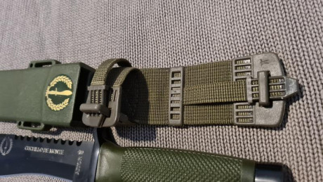 VENDIDO Gracias.cuchillo de Monte Aitor de la COE.
Está nuevo, como descripción utilizar las fotos que 10