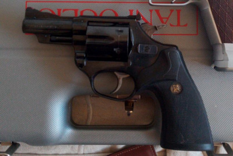 Hola a todos,tengo un revolver astra gtc del 357 magnum de 3"y media que no uso y quiero canviar-lo 00