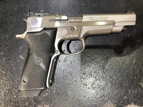 Hola,

Un amigo vende esta pistola de precisión, se encuentra en Barcelona, pide por ella 700€ con el 51