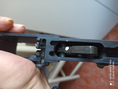 Vendo carabina semiautomática Smith&Wesson MP15-22, calibre 22 LR, ultimo modelo con guardamanos M-Lok, 21
