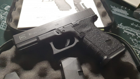 Vendo Glock 19 4gen, en perfecto estado.
Prácticamente sin uso, guiada en A como arma particular.
Se entrega 02