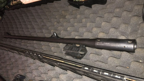 Se edita el anuncio para vender el rifle solo

Un amigo me ha pedido que le ponga este anuncio quiere 12