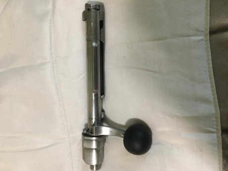 Rifle Santa Barbara en calibre 7mmRM con bases y monturas originales Apel madera en aceite lleva un visor 12