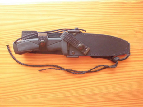 Hola pongo en venta este cuchillo de mi colección:
Aitor Hammerhead, modelo similar al último Aitor entregado 02