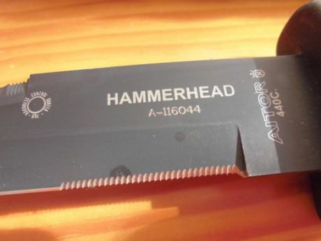 Hola pongo en venta este cuchillo de mi colección:
Aitor Hammerhead, modelo similar al último Aitor entregado 11
