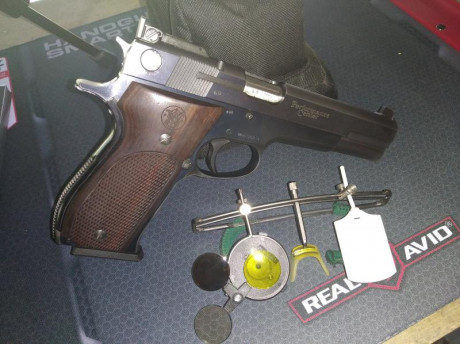 Muy buenas compis. 
Vendo S&W 952-1 de 5", en estado impecable. 
Poco se puede decir de este 20