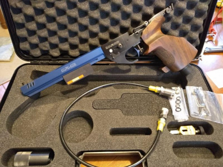 Vendo pistola ALFA-PROJ . PCP , pistola con muy poco uso con no mas de una caja de balines disparados 01