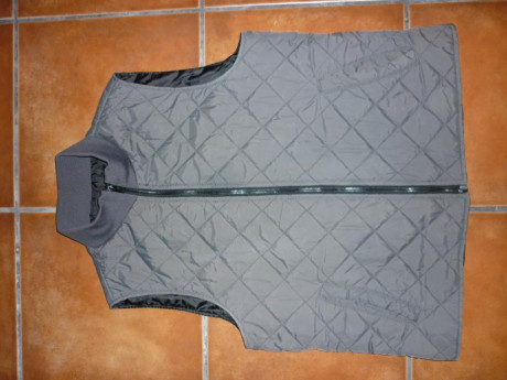 Hay que hacer hueco en los armarios.
-Chaqueta ligera Rock Experience, talla M y color verde oliva, comprada 31