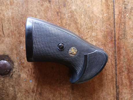 Para armazón K y L
De madera 45€
Pachmayr 28€ 00