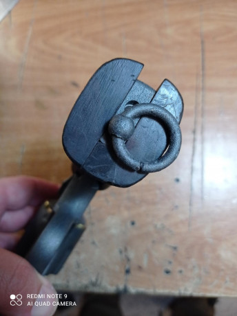 Revolver de la marca HFC modificado para RENATORS, Imitando revolver militar S&W 1917,( son revolveres 01