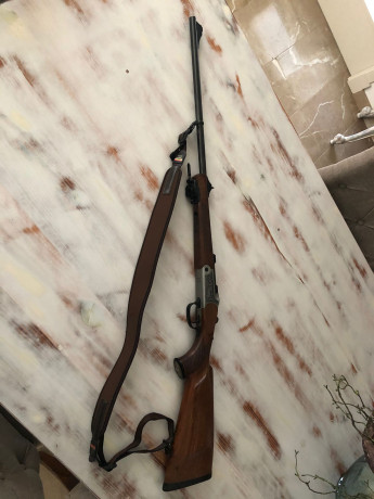 Se vende monotiro k95 blaser modelo luxus en perfecto estado.  Rifle en calibre 7 milímetros con bipode 11