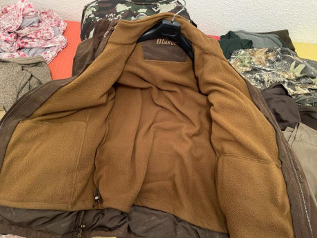 Pongo a la venta una chaqueta de la prestigiosa marca BLASER, modelo ARGALI, completamente nueva, sólo 00