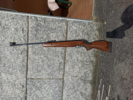 Hola, vendo cometa Fénix 400 en calibre 5.5 , es de los primeros modelos con punto de mira tipo túnel 02