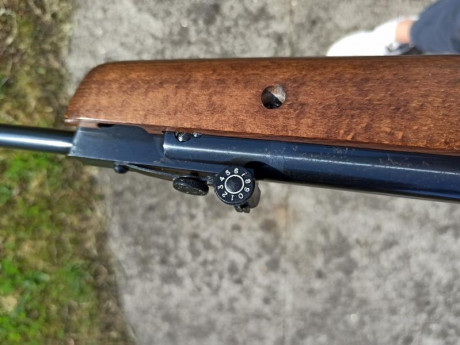 Hola, vendo cometa Fénix 400 en calibre 5.5 , es de los primeros modelos con punto de mira tipo túnel 22