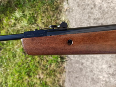 Hola, vendo cometa Fénix 400 en calibre 5.5 , es de los primeros modelos con punto de mira tipo túnel 21