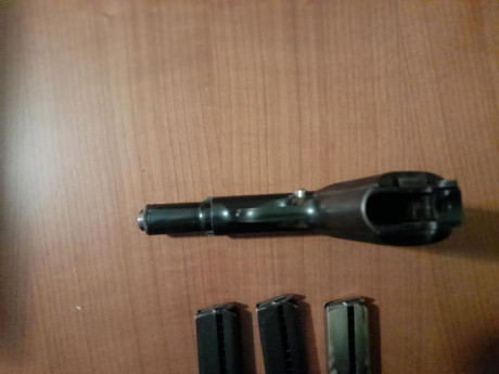 Vendo Astra 300, calibre 9 Cto. Pavón original, perfecto estado mecánico, con tres cargadores uno cromado 32