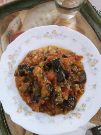 Hoy para comer acelgas hervidas y chuletón de vaca gallega vieja con seis semanas de maduración en cámara 30