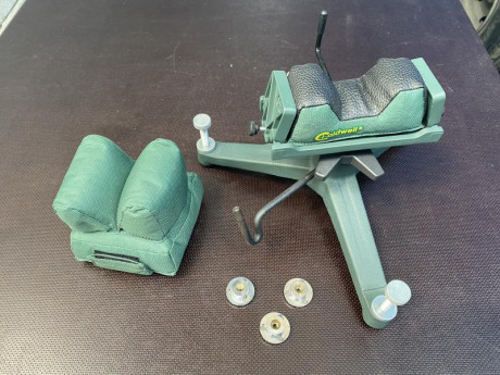 Torreta para tiro de precision caldwell 
Con saco trasero.
Todo nuevo impecable sin ningun signo de uso.
solo 01
