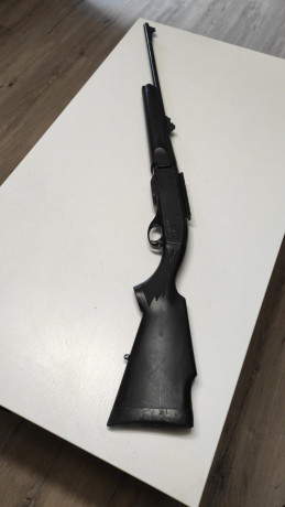 Vendo este  rifle semiautomático por no darle uso(soy zurdo) Remington 7400 calibre 35 whelen.
Incluye 02