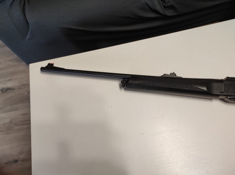 Vendo este  rifle semiautomático por no darle uso(soy zurdo) Remington 7400 calibre 35 whelen.
Incluye 01