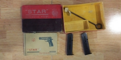 Vendo caja star s 9 corto con dos cargadores baqueta y manual de 1941. 90 con envio a peninsula. está 00