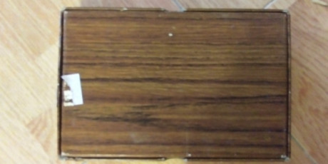 Vendo caja original de carton para walther p38 40 euros. Esta en Murcia, portes 10 euros mas por agencia 00