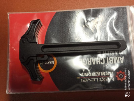 Vendo palanca de armado ambidiestra en aluminio para carabina Smith&Wesson MP15-22.
Permite el armado 01
