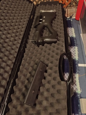 Saludos buena gente del foro, un amigo vende diverso y excelente material de tiro, culata Steyr , excelente 11