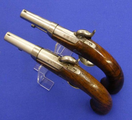 Voy a colocar unas fotos de un arma larga alemana de llave de mecha del siglo XVI. 132