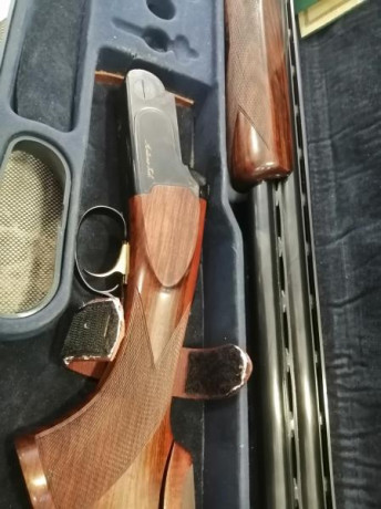 Extraordinaria escopeta ,de la más, que prestigiosa firma de armas Italiana. Resulta una autentica delicia 10