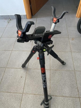 Vendo tripode bog-pod deathgrip nuevo solo provado un dia en una nave con un pcp nunca a pisado tierra.
El 00