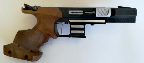  Se vende pistola marca Pardini 22 LR.

En buen estado como se puede apreciar en las fotos y perfecto 00