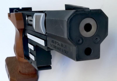  Se vende pistola marca Pardini 22 LR.

En buen estado como se puede apreciar en las fotos y perfecto 10