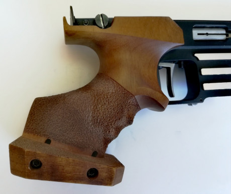  Se vende pistola marca Pardini 22 LR.

En buen estado como se puede apreciar en las fotos y perfecto 21