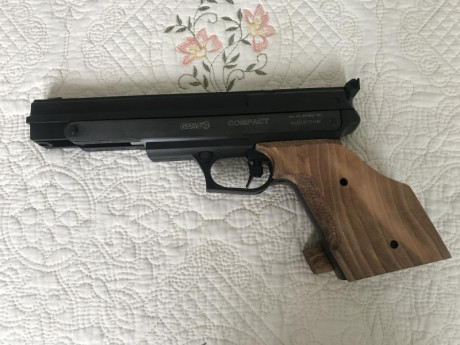 Vendo Gamo Compact, por no usar. 
Pocos disparos, como nueva.  
En perfecto estado.  
160€. 00