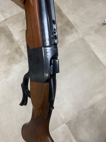 Se vende monotiro Ruger n°1 en calibre 243 con monturas y visor leupold vx-I 2-7x 33 m.m.
El rifle esta 11