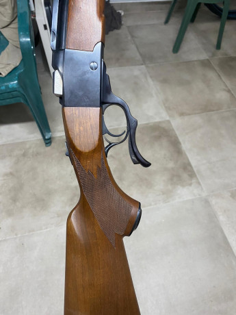 Se vende monotiro Ruger n°1 en calibre 243 con monturas y visor leupold vx-I 2-7x 33 m.m.
El rifle esta 10