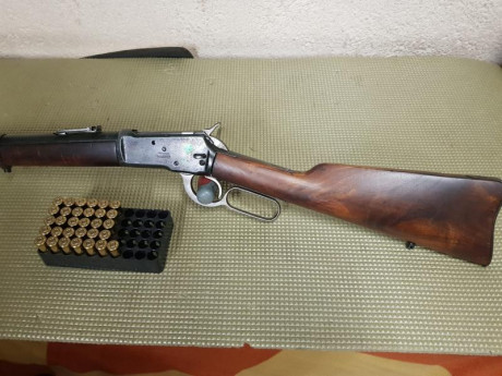 Un amigo vende este rifle de palanca Tigre en calibre 44/40. El rifle está en Madrid, 00