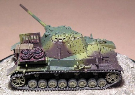 Abro este hilo ya que no puedo trasladar el de maquetas en conversación general, y porque pretendía dar 141