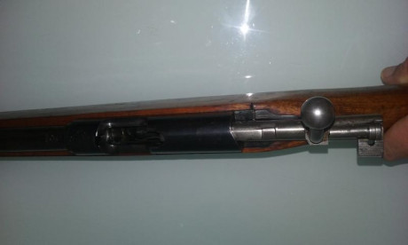 Vendo carabina destroyer del 9 largo. El arma está en León. Si se recoge en mano regalo munición. Precio 00