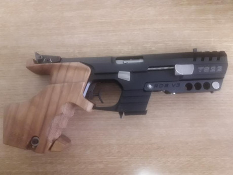 Vendo pistola tesro ts22- 3 en un estado impecable.
El arma se vende con su maletín original, herramientas, 61