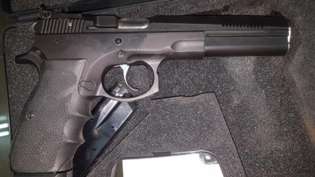 AGRADECER DE ANTEMANO A TODOS LOS COMPAÑEROS QUE ME HAN PERMITIDO IDENTIFICAR PLENAMENTE EL ARMA.
Especialmente 01