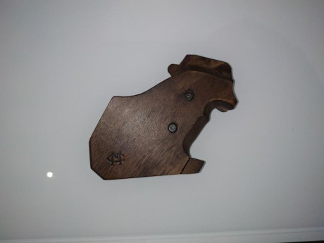 Buenas,

Vendo cacha para zurdos para pistola C20 de feinwerkbaum
Talla pequeña.

Precio 70 euros + envio. 00
