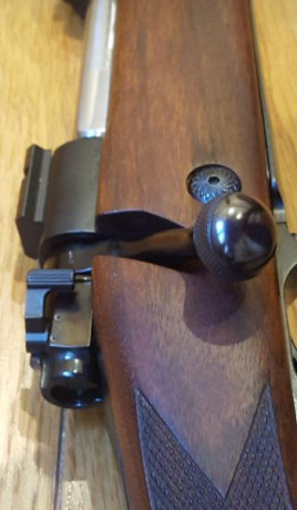 Vendo Winchester 70 pre64 375 H&H.
Modelo Safari Express
Muy poco uso.
Customizado:
   . Maderas al 11